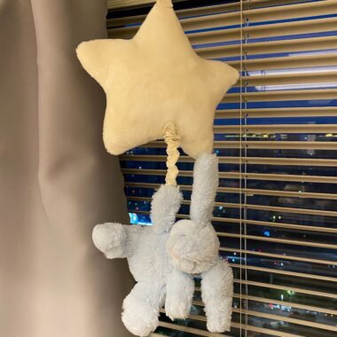 Shy Blue Star Bunny Music Box Plush Toy, Baby Crib Mobile, Soft Lullaby Toy