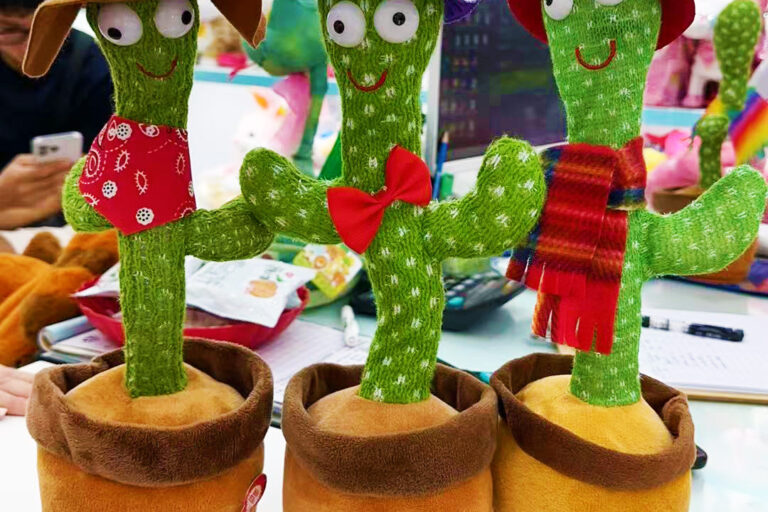 Talking Dancing Cactus Plush Toy, Singing, Light-Up Interactive Toy for Kids