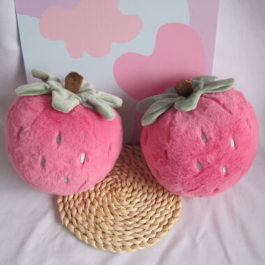 Wholesale 8-Inch Strawberry Plush Doll, Soft Fruit Plush Toy, Wedding Toss Gifts