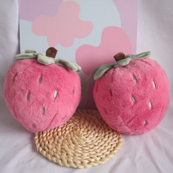 Wholesale 8-Inch Strawberry Plush Doll, Soft Fruit Plush Toy, Wedding Toss Gifts